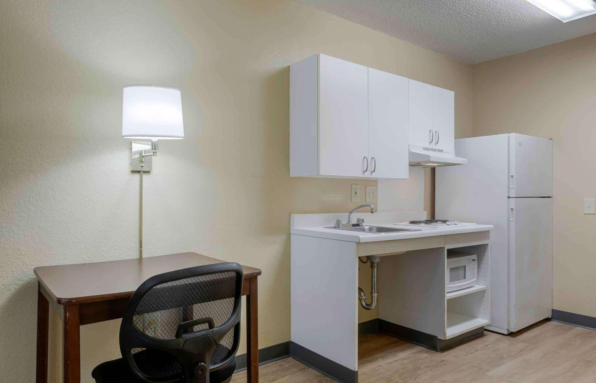 Extended Stay America Select Suites - Jacksonville - Lenoir Avenue East Ngoại thất bức ảnh